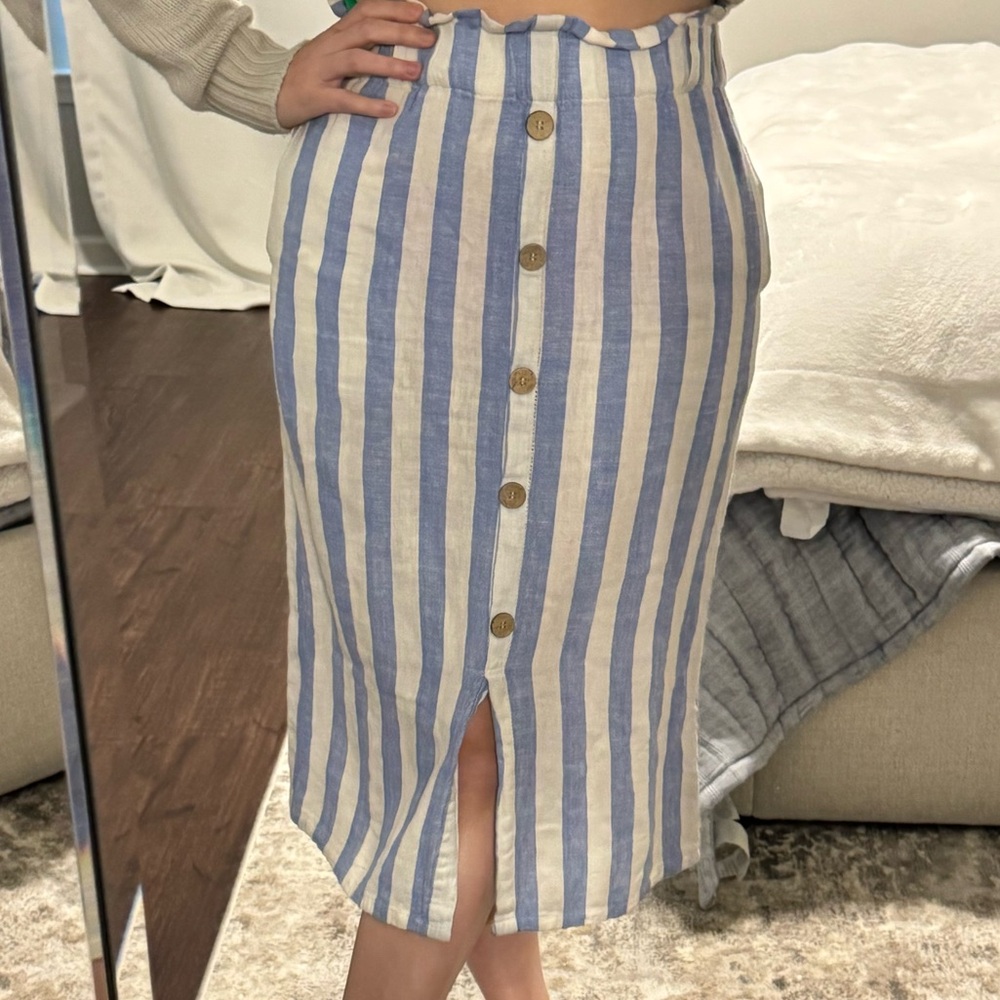 Beachy Casual Linen Striped Blue and White Button-Front Skirt - Picture 3 of 13